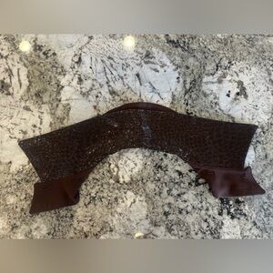 St. John Dark Brown Women's Collar